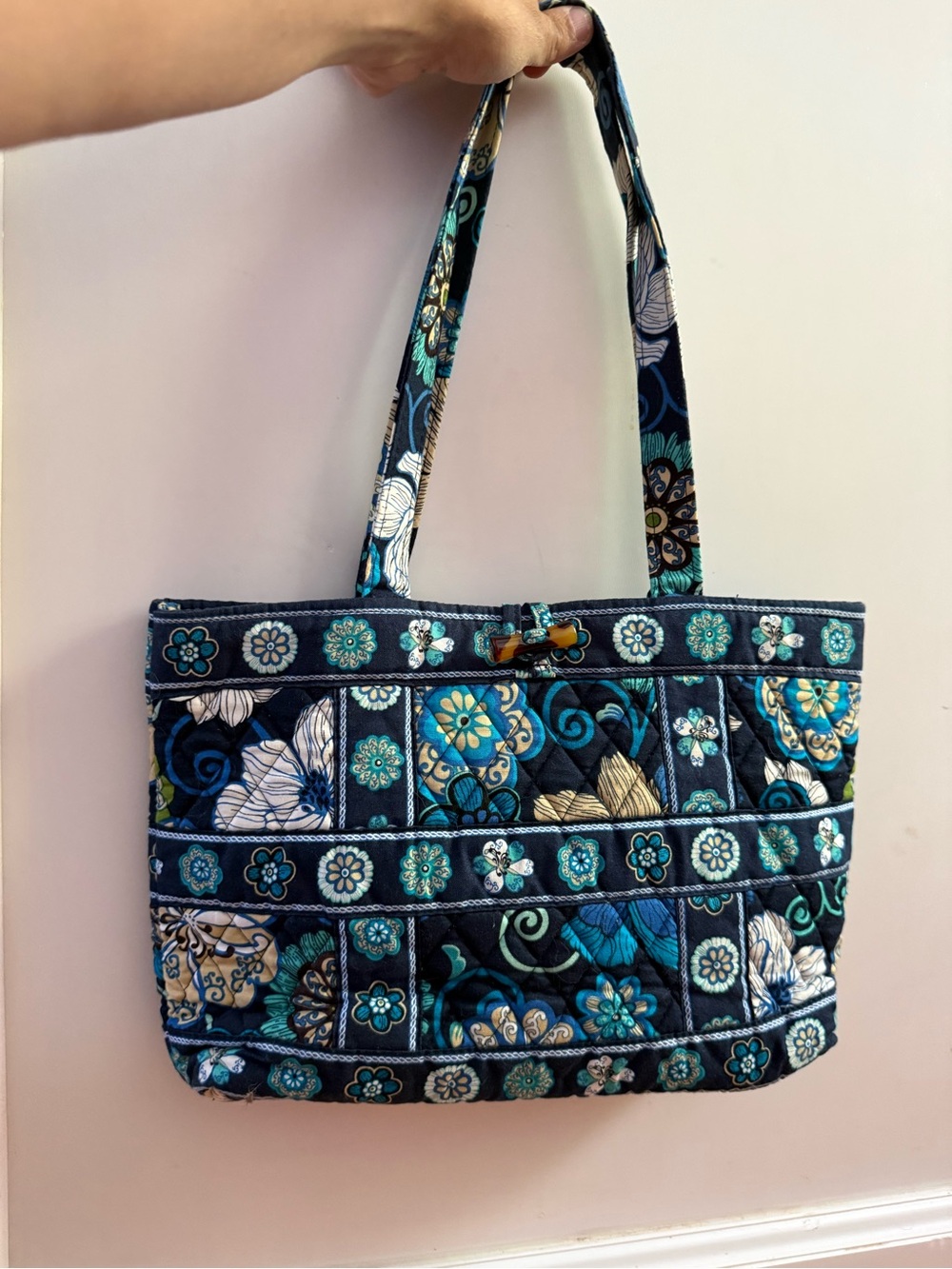 VERA BRADLEY SMALL TIC TAC TOTE MOD FLORAL BLUE RETIRED EXCELLENT CONDITION